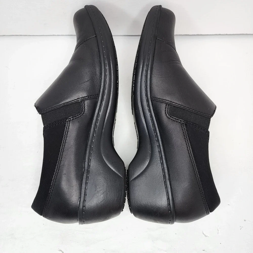 Clarks Slip Resistant Loafers Women 8.5 Black Leather Wedge Work Shoes 26142720